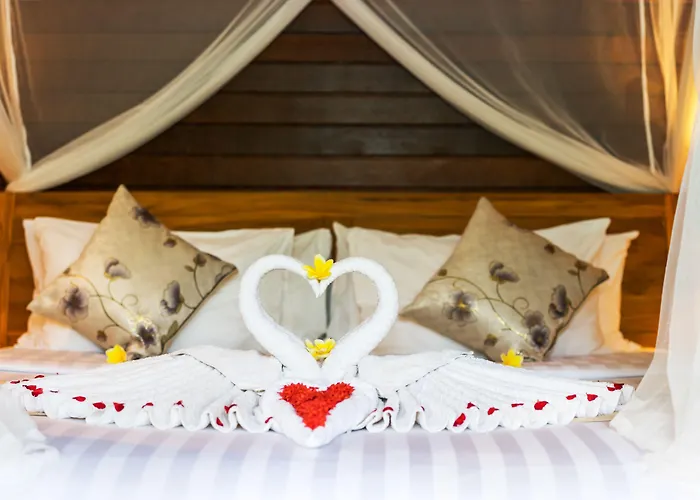 Royal Retreat Villa's Отель типа "постель и завтрак" 3*