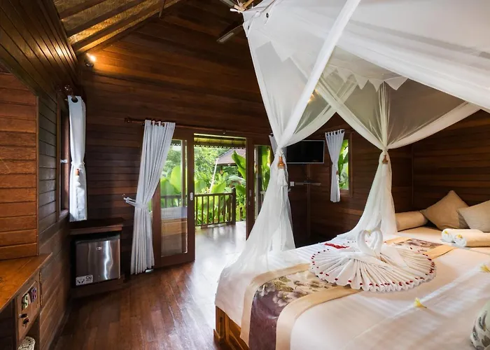 Royal Retreat Villa's 3*